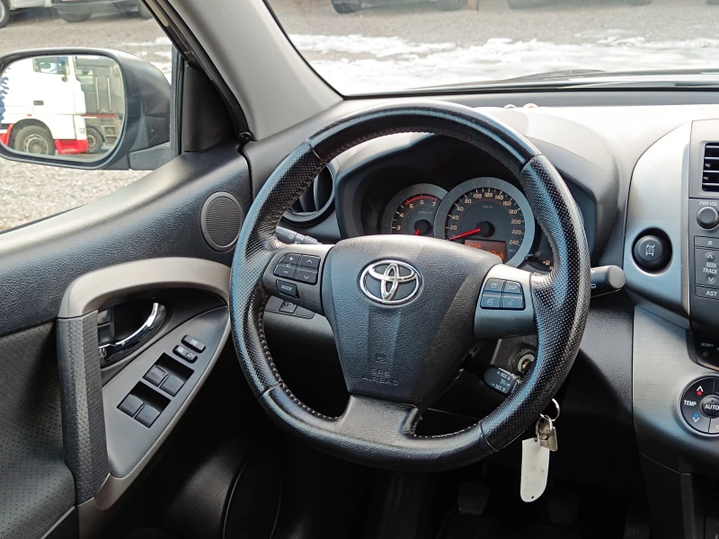 Toyota Rav4 2.2 D4D* 4X4* Crossover* Face Lift* EURO 5* , снимка 12 - Автомобили и джипове - 48631266