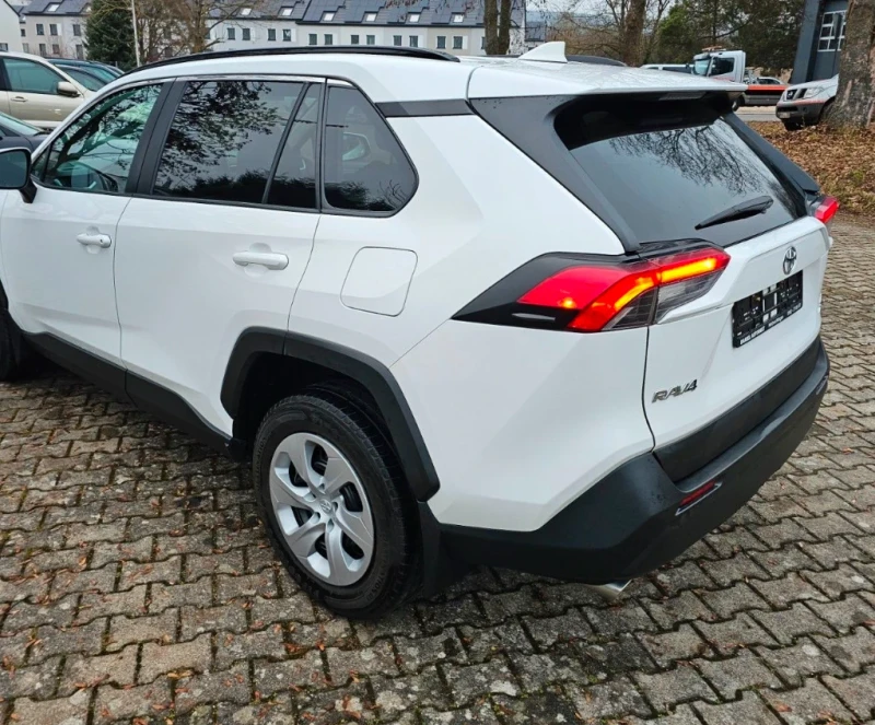 Toyota Rav4, снимка 4 - Автомобили и джипове - 49567443