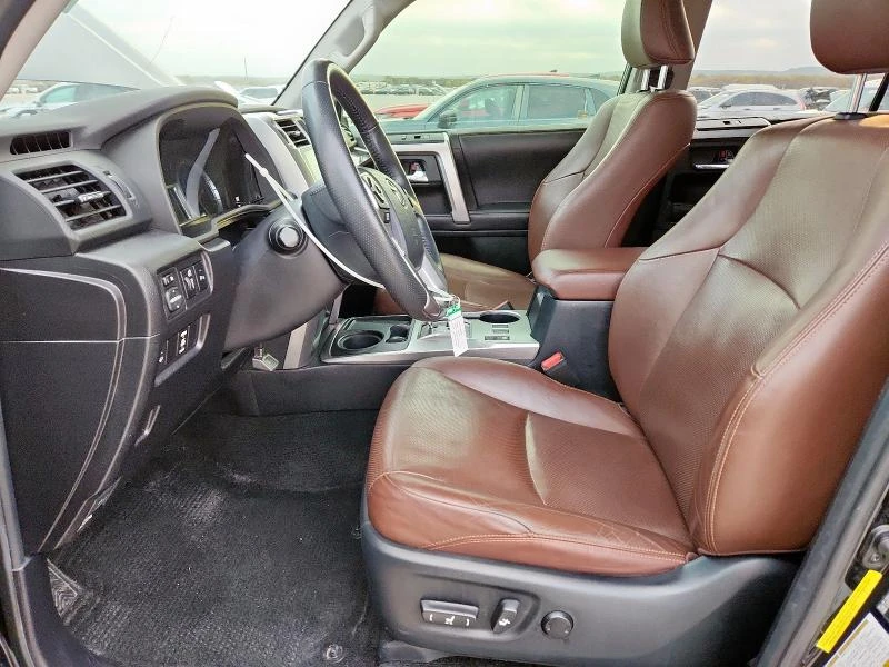 Toyota 4runner SR5* 4.0L, V6, 270HP* Кожа* ПАНО* НАВИ* KEYLESS* C - изображение 7