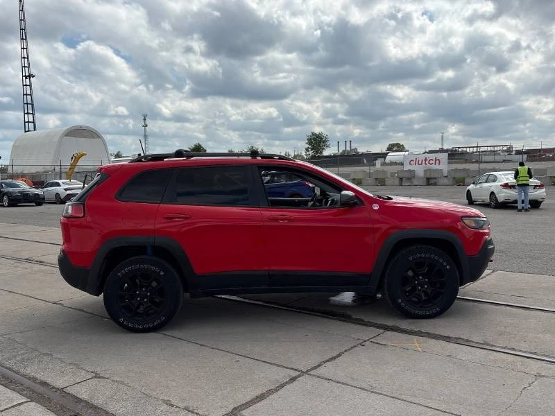 Jeep Cherokee * Trailhawk * PANO * МЪРТВА ТОЧКА * ПОДГРЕВ * ПАМЕ, снимка 4 - Автомобили и джипове - 54894563