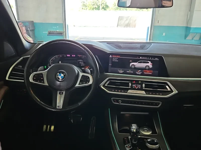 BMW X5 xDrive40i M-SPORT * DISTRONIC * LASER * , снимка 9 - Автомобили и джипове - 55187951