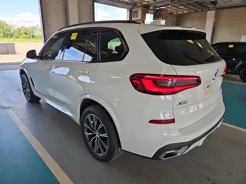 BMW X5 xDrive40i M-SPORT * DISTRONIC * LASER * , снимка 3 - Автомобили и джипове - 55187951