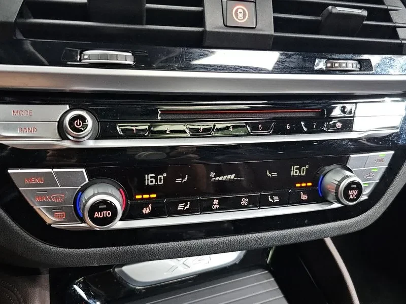 BMW X4 XDRIVE20D ///M, снимка 16 - Автомобили и джипове - 55739871