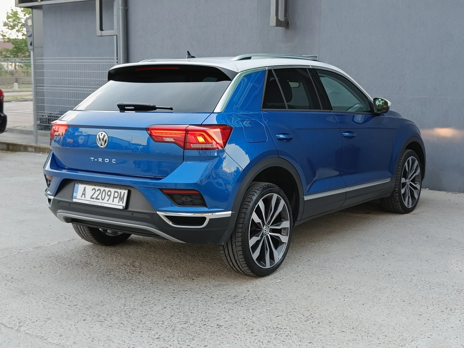 VW T-Roc 1.0 TSI 64400km - изображение 8