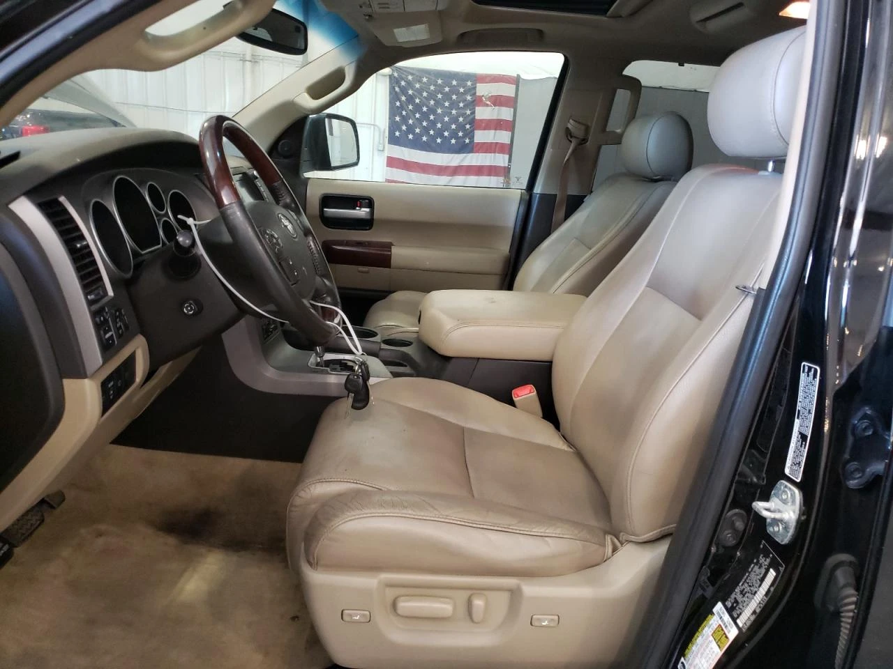 Toyota Sequoia PLATINUM 5.7* Обдух* JBL* Подгрев* Камера* М.Точка - изображение 7
