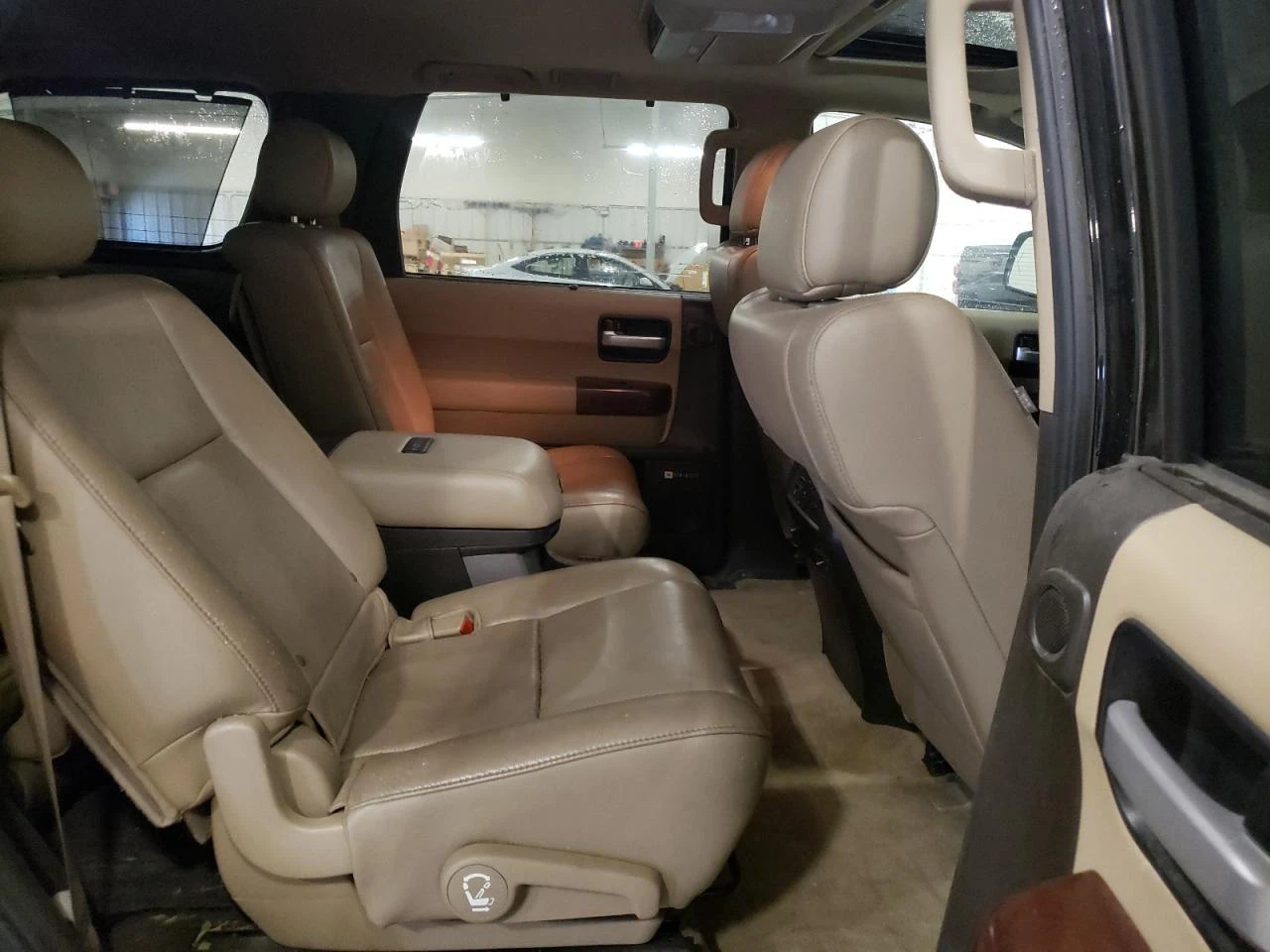 Toyota Sequoia PLATINUM 5.7* Обдух* JBL* Подгрев* Камера* М.Точка - изображение 10
