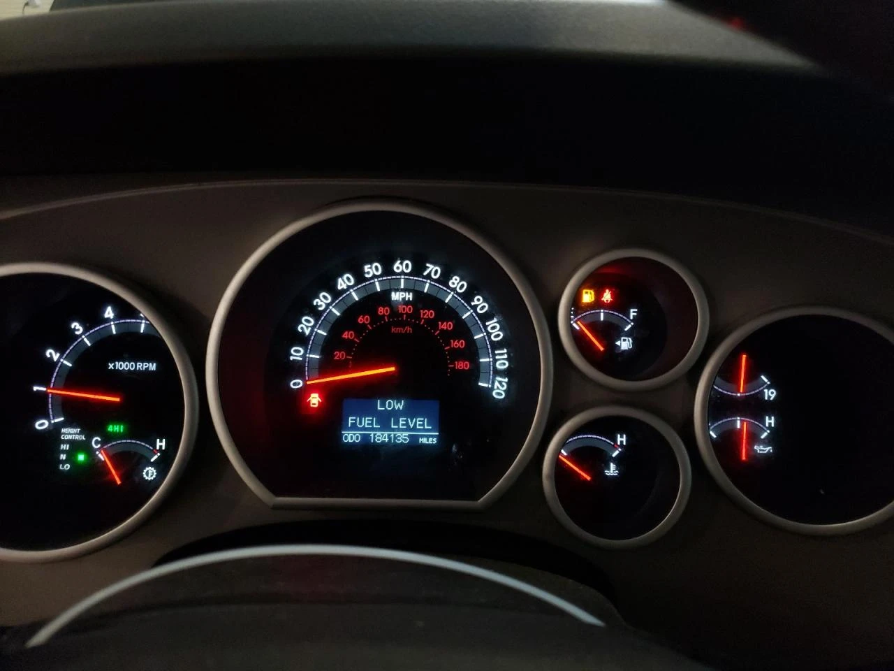 Toyota Sequoia PLATINUM 5.7* Обдух* JBL* Подгрев* Камера* М.Точка - изображение 9