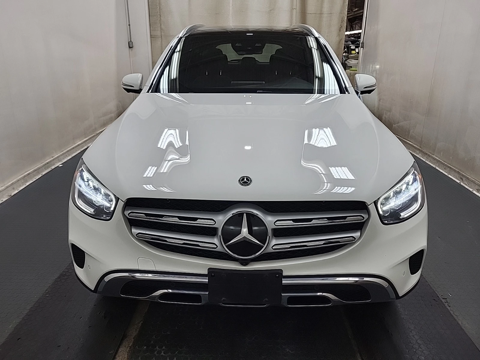Mercedes-Benz GLC 300 * 4MATIC * PANORAMA * CARFAX * АвтоКредит - изображение 2