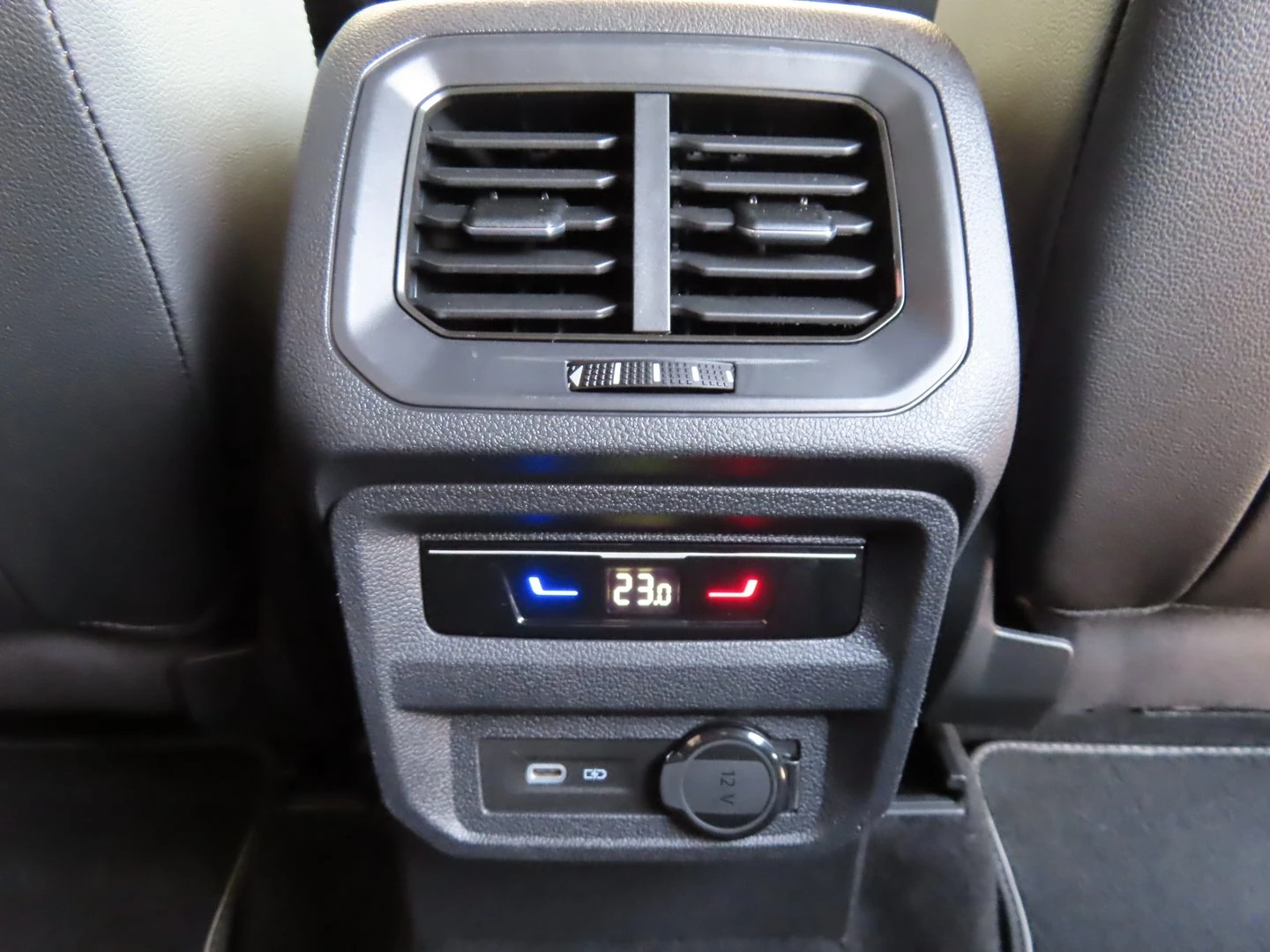 VW Tiguan LWB PA R-Line 2.0TDI 4MOTION DSG | Mobile.bg � ����������� 11