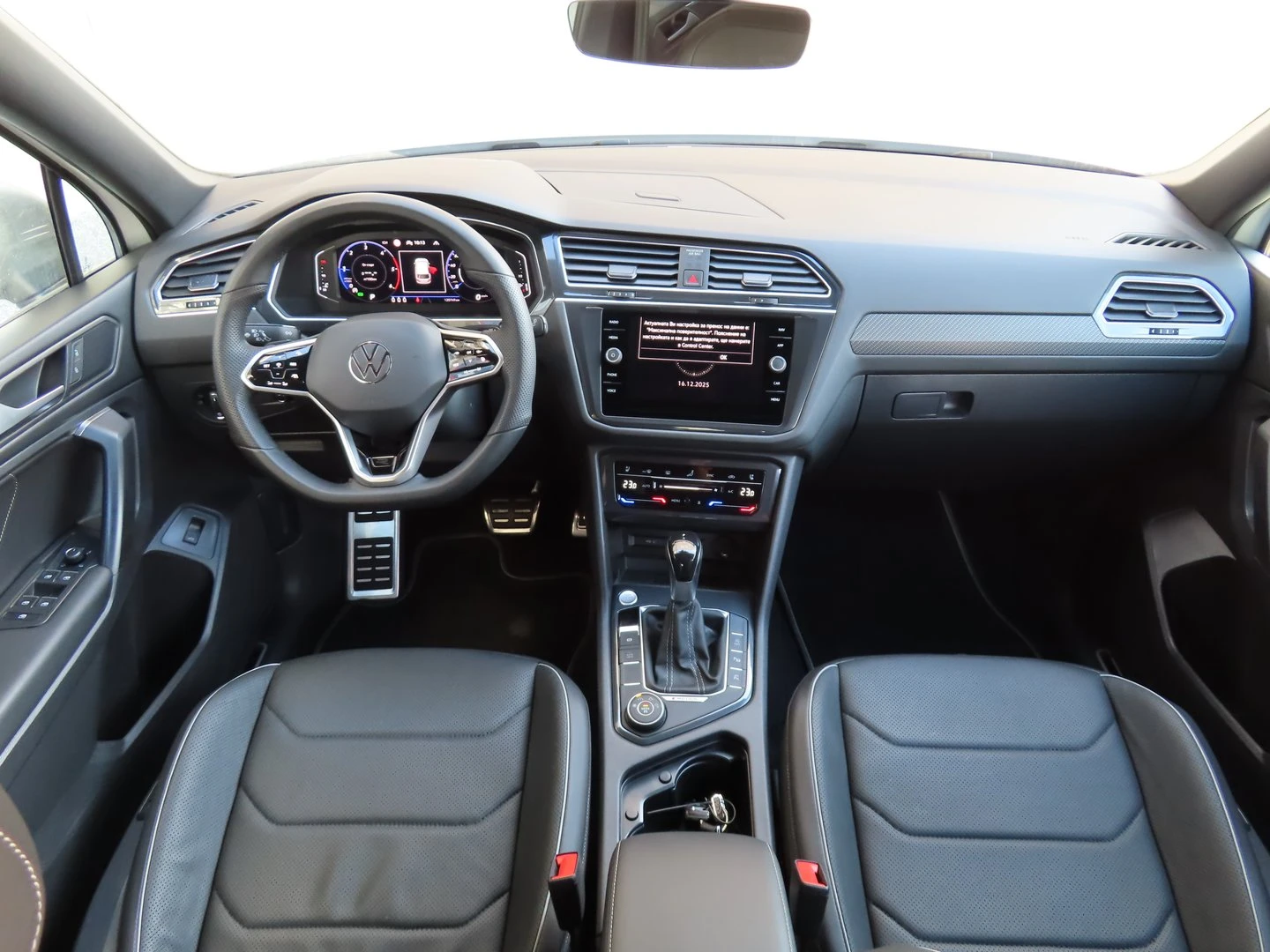 VW Tiguan LWB PA R-Line 2.0TDI 4MOTION DSG | Mobile.bg � ����������� 12