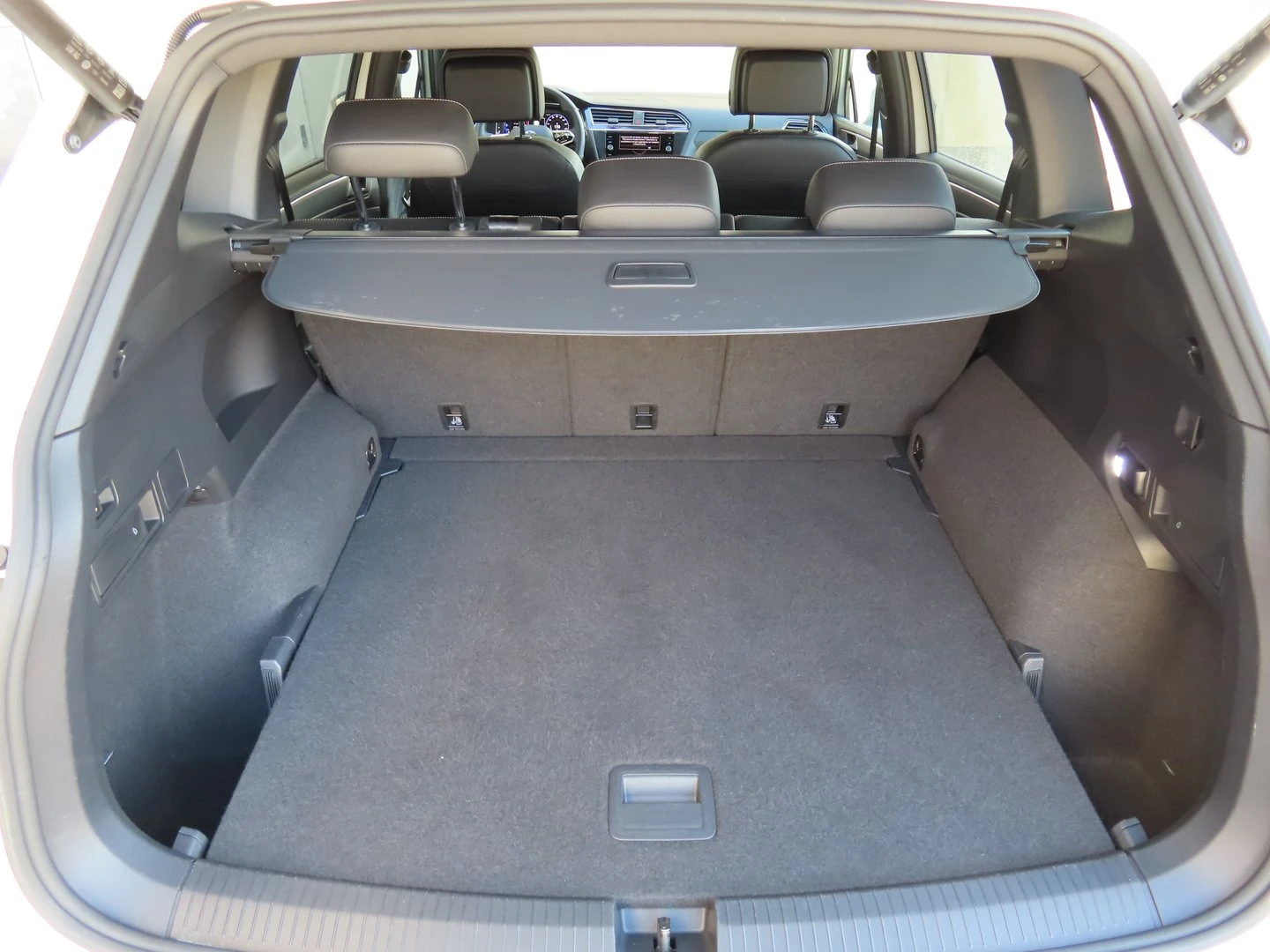 VW Tiguan LWB PA R-Line 2.0TDI 4MOTION DSG | Mobile.bg � ����������� 4