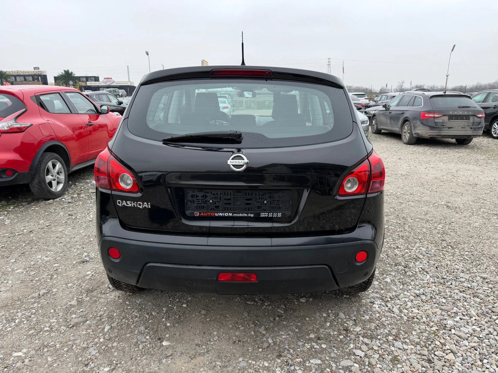 Nissan Qashqai 2.0  4X4 - изображение 6