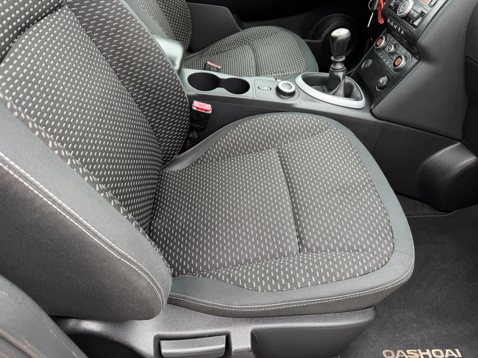 Nissan Qashqai 2.0  4X4 | Mobile.bg � ����������� 12