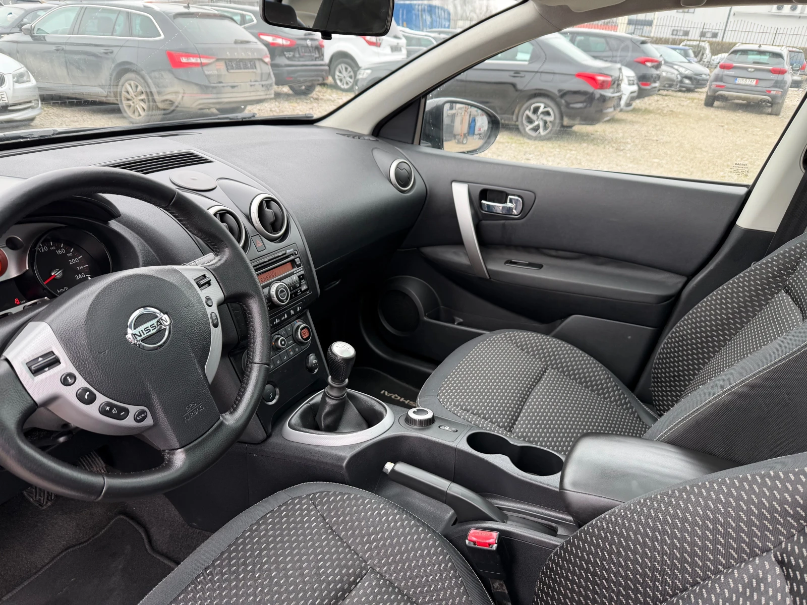 Nissan Qashqai 2.0  4X4 | Mobile.bg � ����������� 11