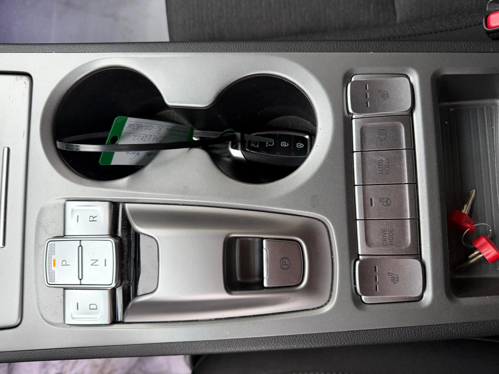 Hyundai Kona PRIME 64kWh сервизна книжка , снимка 14 - Автомобили и джипове - 53924761