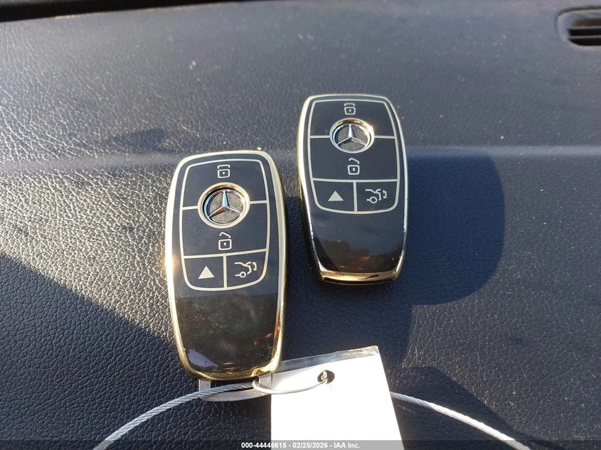 Mercedes-Benz GLB 2.0l 250 4Matic, снимка 11 - Автомобили и джипове - 54093789