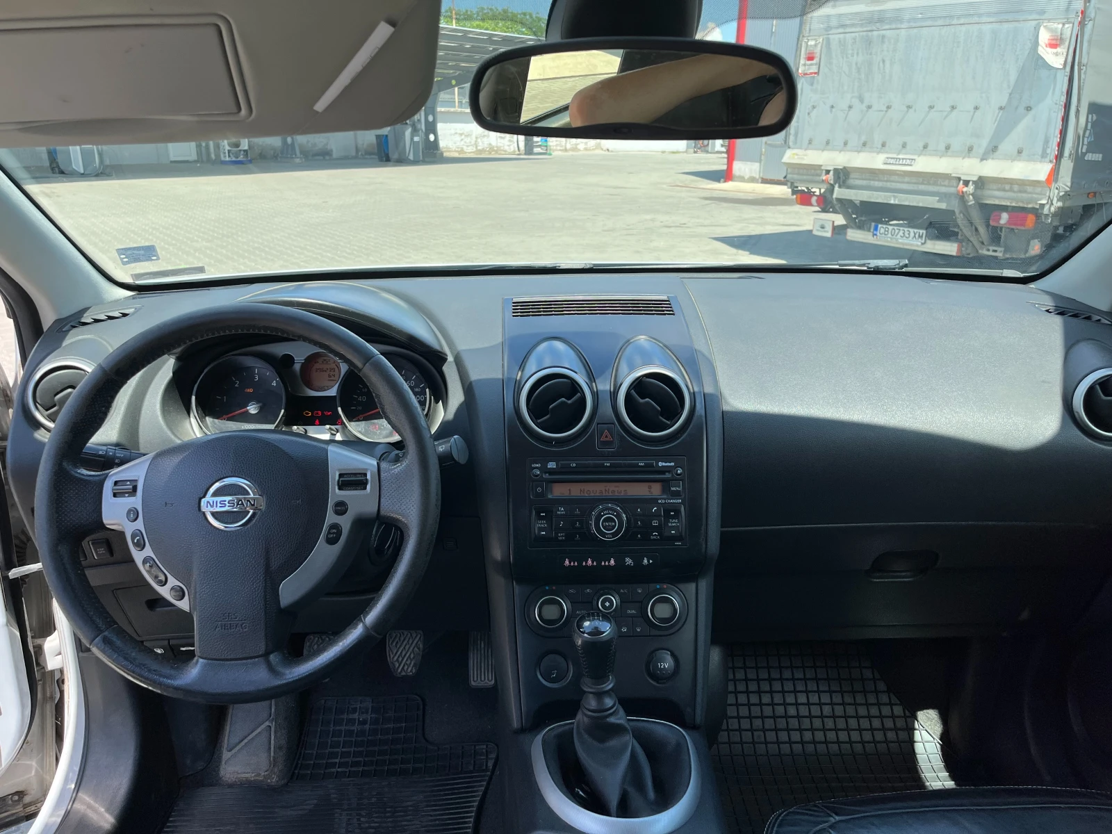 Nissan Qashqai, снимка 6 - Автомобили и джипове - 54900709