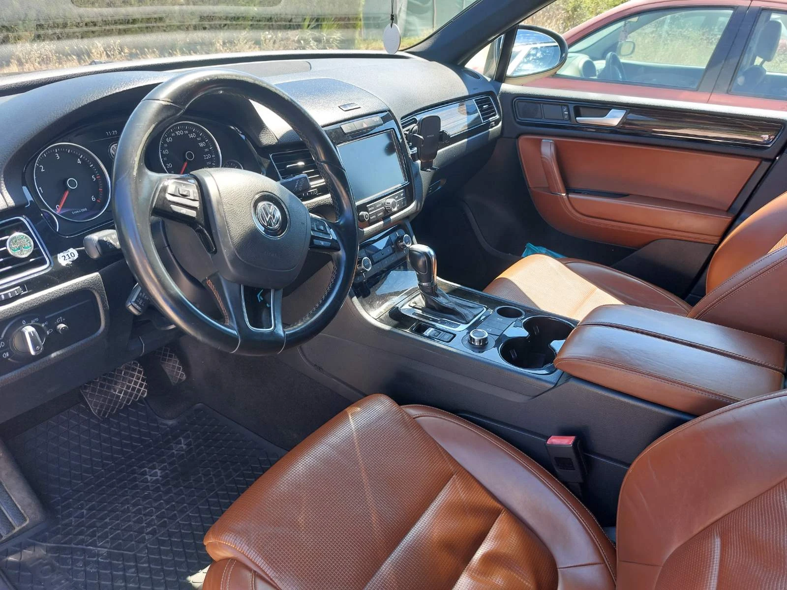 VW Touareg врото поколение 7P, снимка 6 - Автомобили и джипове - 55120544