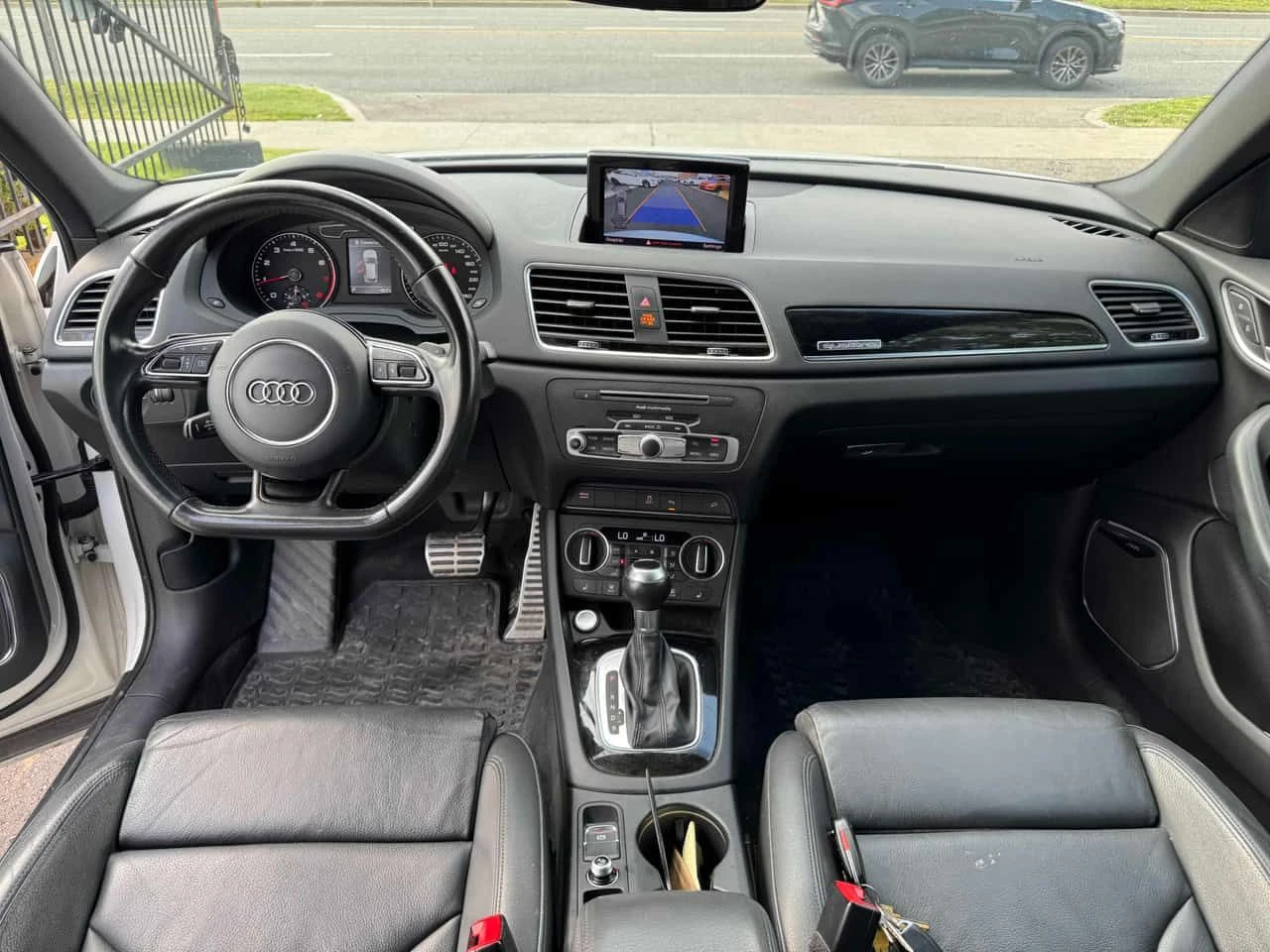 Audi Q3 | Technik | CARFAX | БЕЗ ПЪРВОНАЧАЛНА ВНОСКА | , снимка 9 - Автомобили и джипове - 55125225