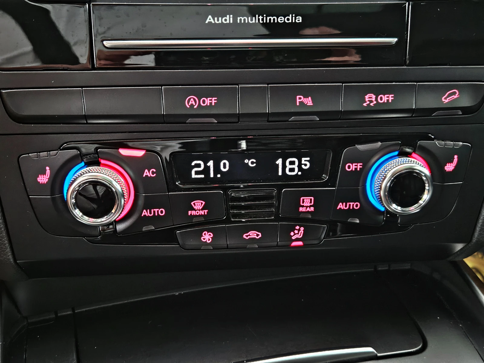 Audi Q5 S-LINE/PANORAMA/CAMERA/ПОДГРЕВ/ПАМЕТ/KEYLESS/LIZIN, снимка 11 - Автомобили и джипове - 55128545