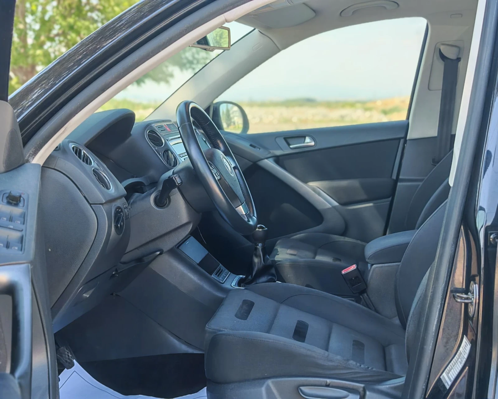 VW Tiguan 2.0 ДИЗЕЛ 140 К.С.4MOTION! УНИКАТ!!!, снимка 8 - Автомобили и джипове - 55619077