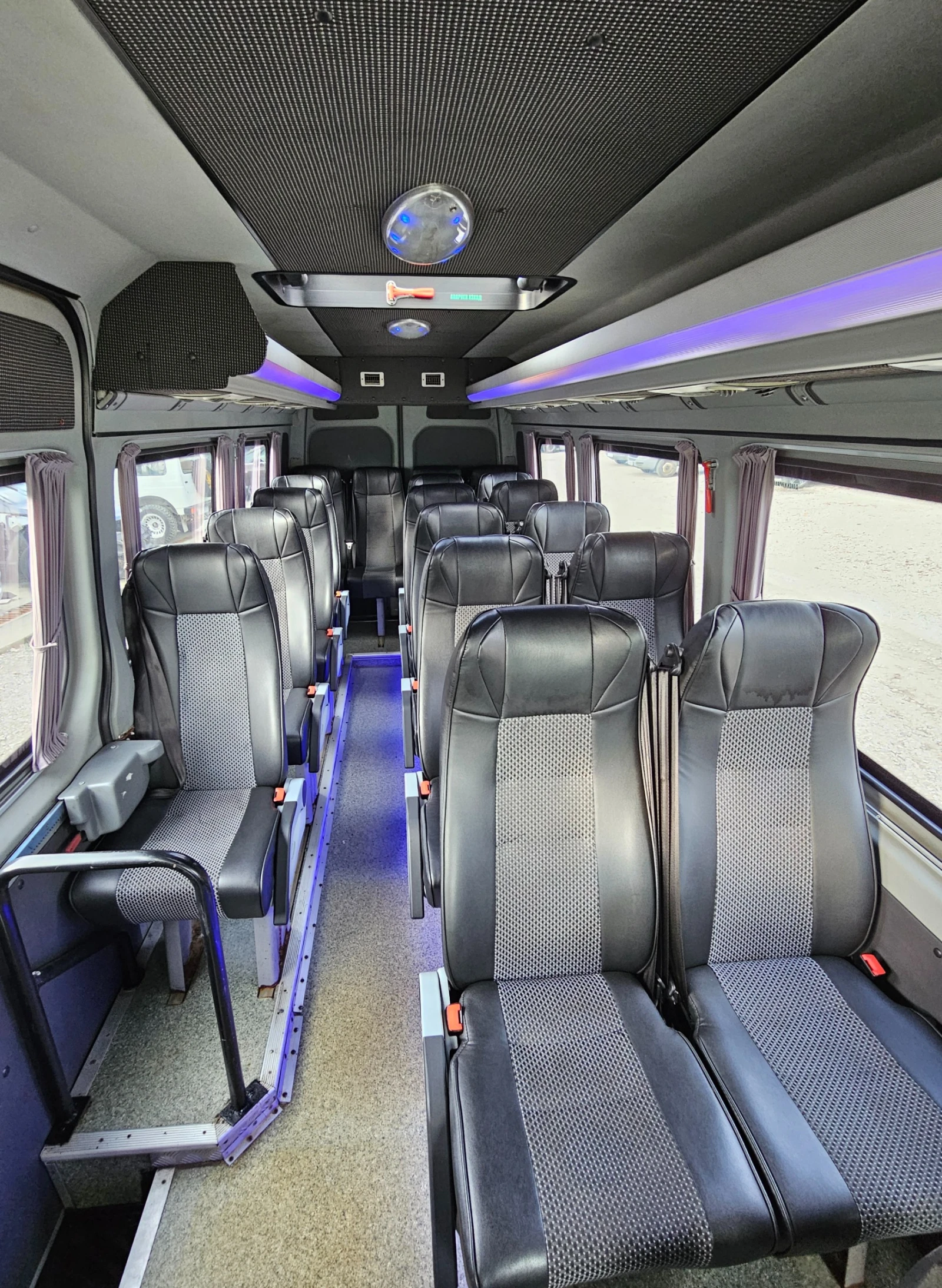 VW Crafter, снимка 10 - Бусове и автобуси - 54462309