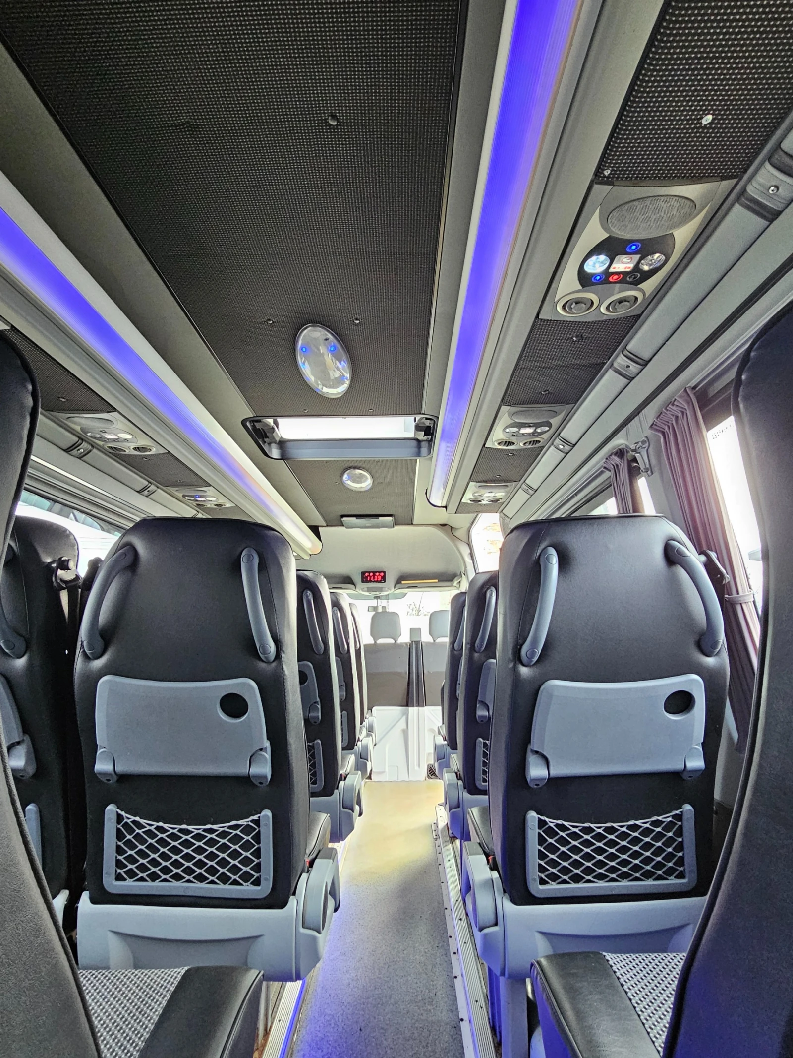 VW Crafter, снимка 14 - Бусове и автобуси - 54462309