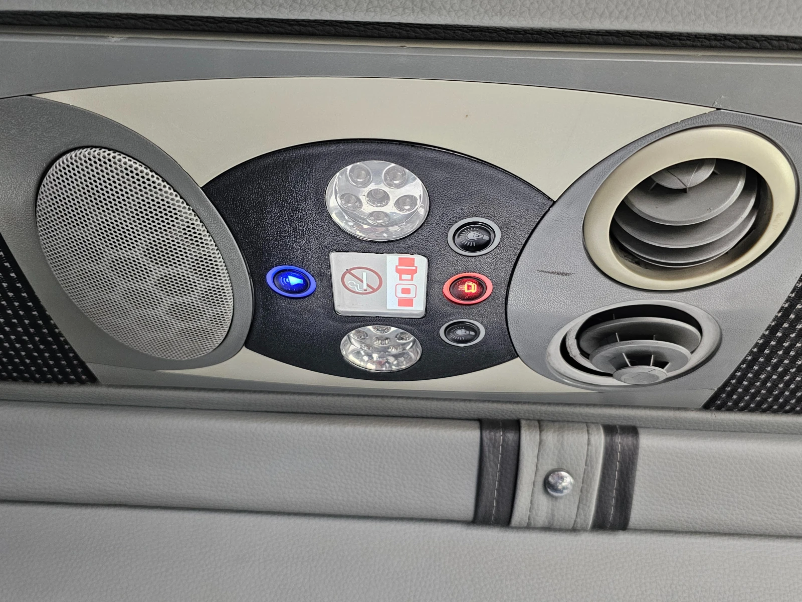 VW Crafter, снимка 15 - Бусове и автобуси - 54462309