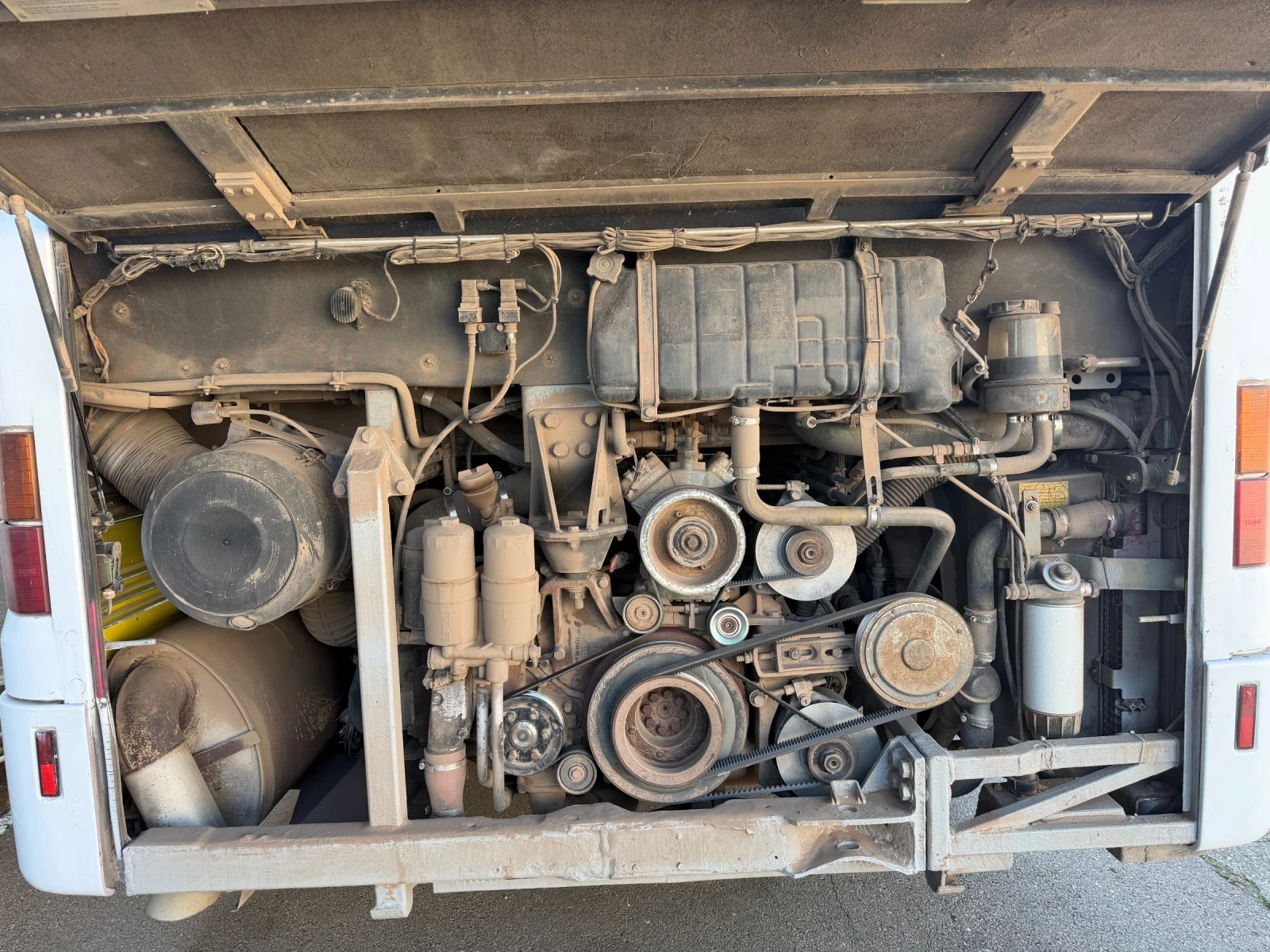 Mercedes-Benz Integro ОБСЛУЖЕН !!! O550 H KLIMA 51+ 1{12 As-Tronic TOP, снимка 17 - Бусове и автобуси - 54466499