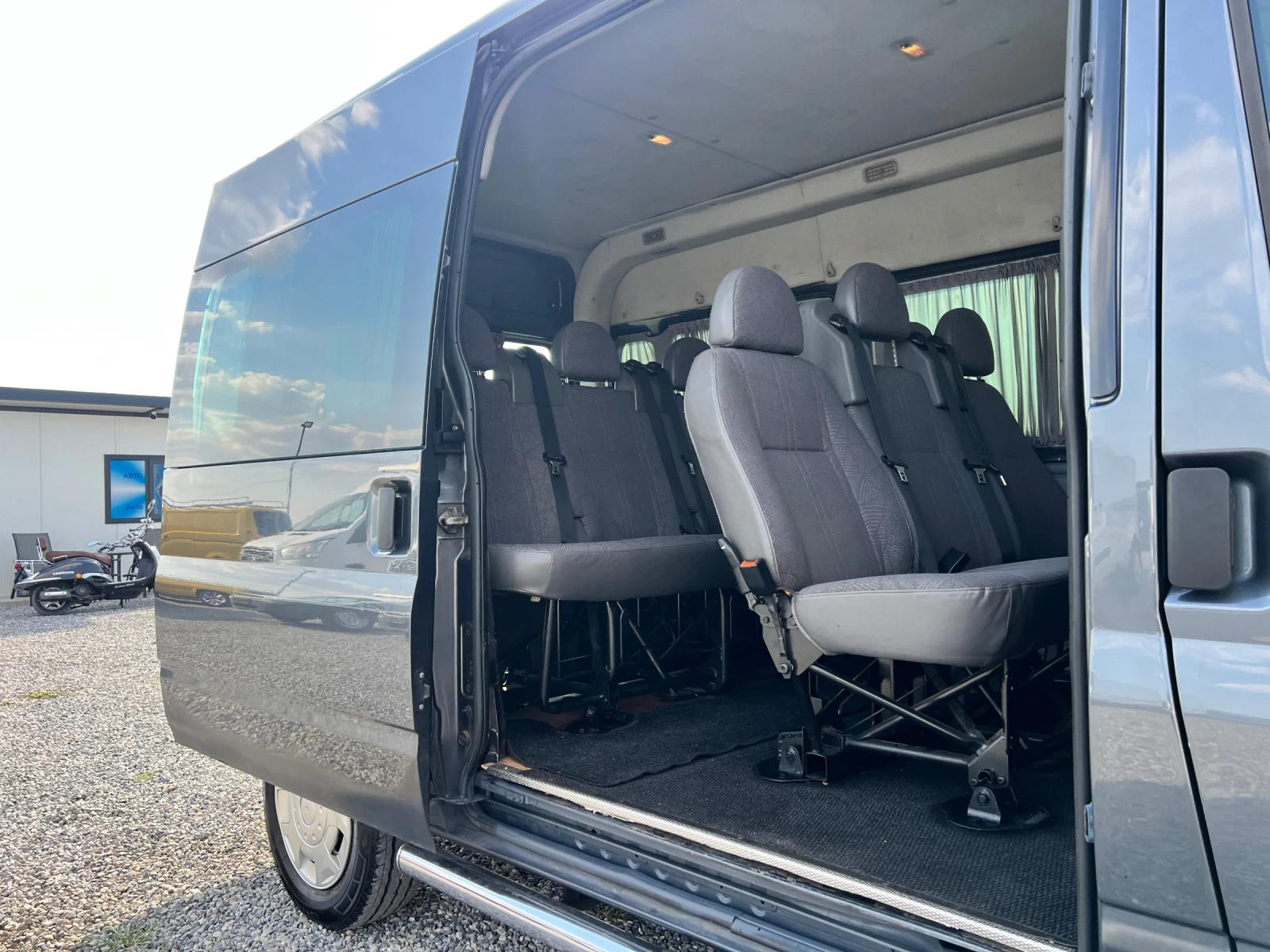 Ford Transit 2.2/140 коня/8+ 1/6 скорости, снимка 11 - Бусове и автобуси - 55544675
