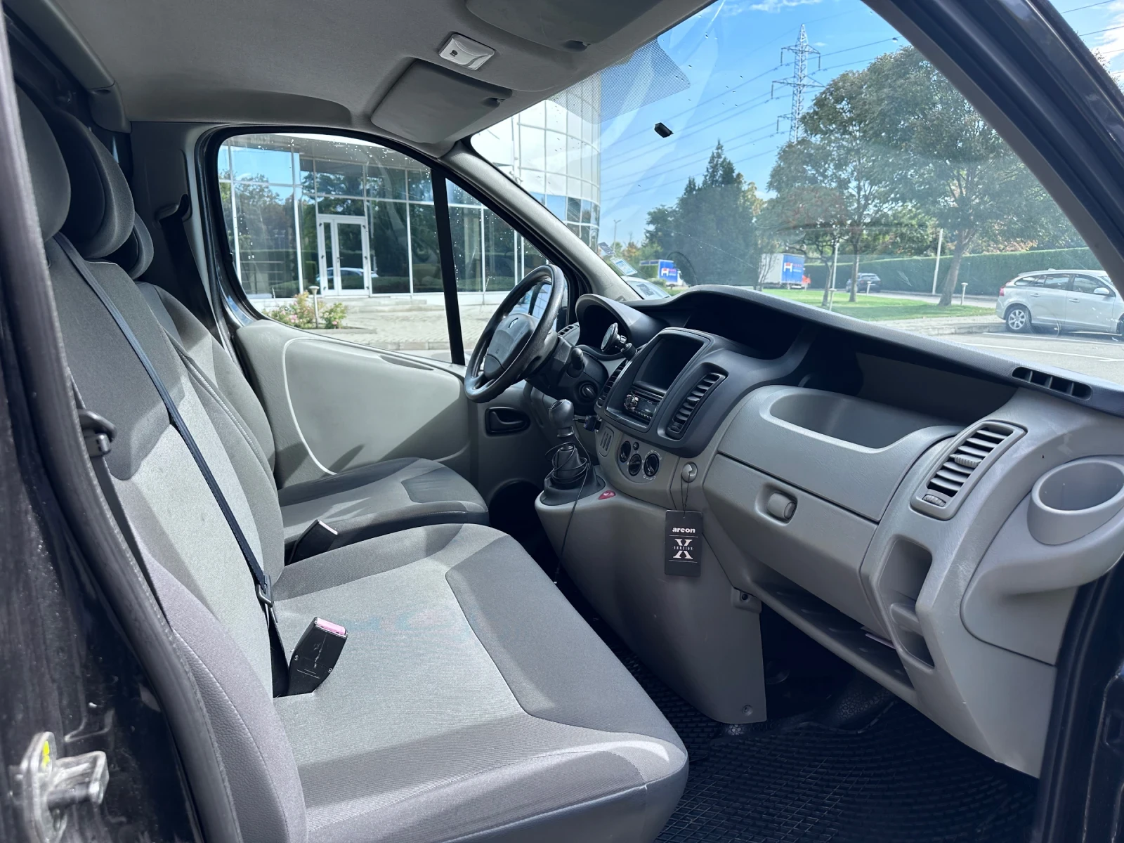 Renault Trafic, снимка 6 - Бусове и автобуси - 56438812