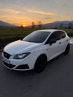 Seat Ibiza Нов внос!Регистрирана обслужена качваш се и караш!, снимка 1