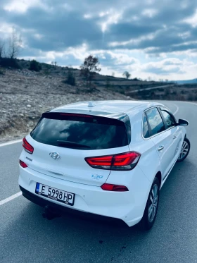 Hyundai I30 1, 6 CRDi Premium, Автоматик , снимка 5