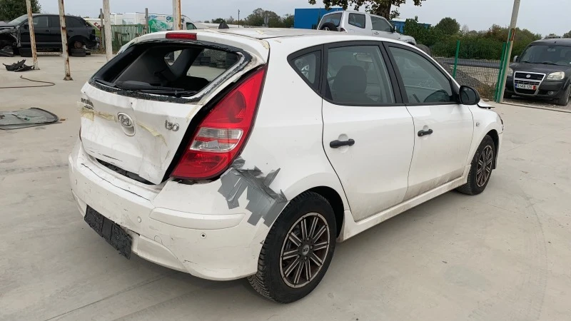 Hyundai I30 Hyundai I30 1,4, снимка 4 - Автомобили и джипове - 42459532