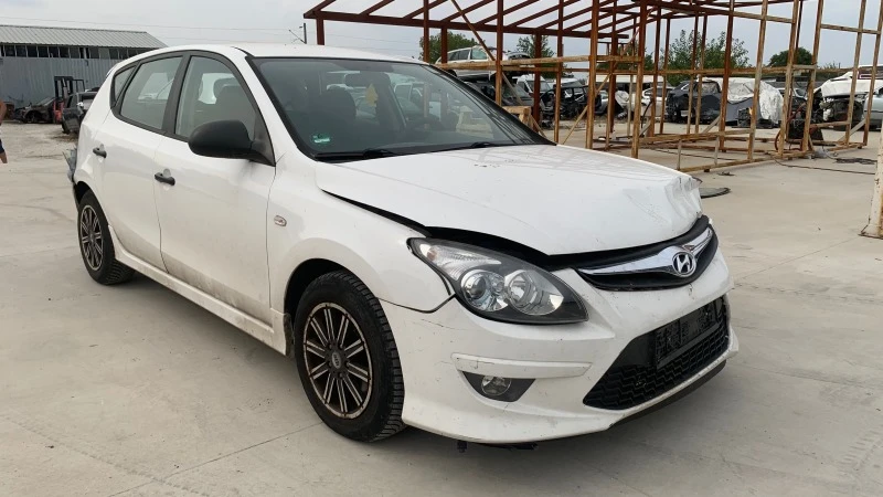 Hyundai I30 Hyundai I30 1,4, снимка 2 - Автомобили и джипове - 42459532