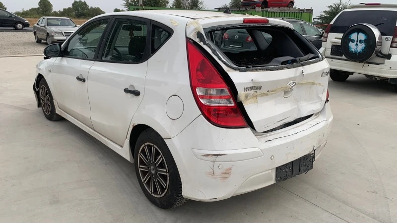 Hyundai I30 Hyundai I30 1,4, снимка 6 - Автомобили и джипове - 42459532