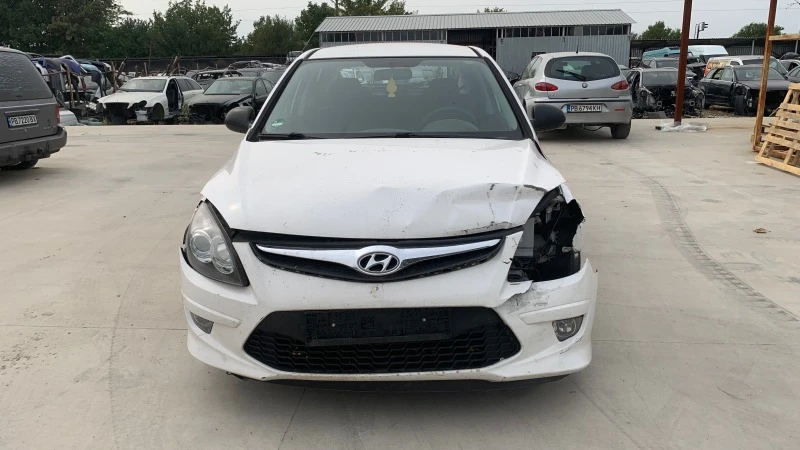 Hyundai I30 Hyundai I30 1,4, снимка 1 - Автомобили и джипове - 42459532