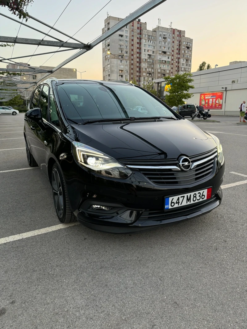 Opel Zafira 2.0CDTI TOUR/FULL КАПАРИРАНА, снимка 4 - Автомобили и джипове - 47078952