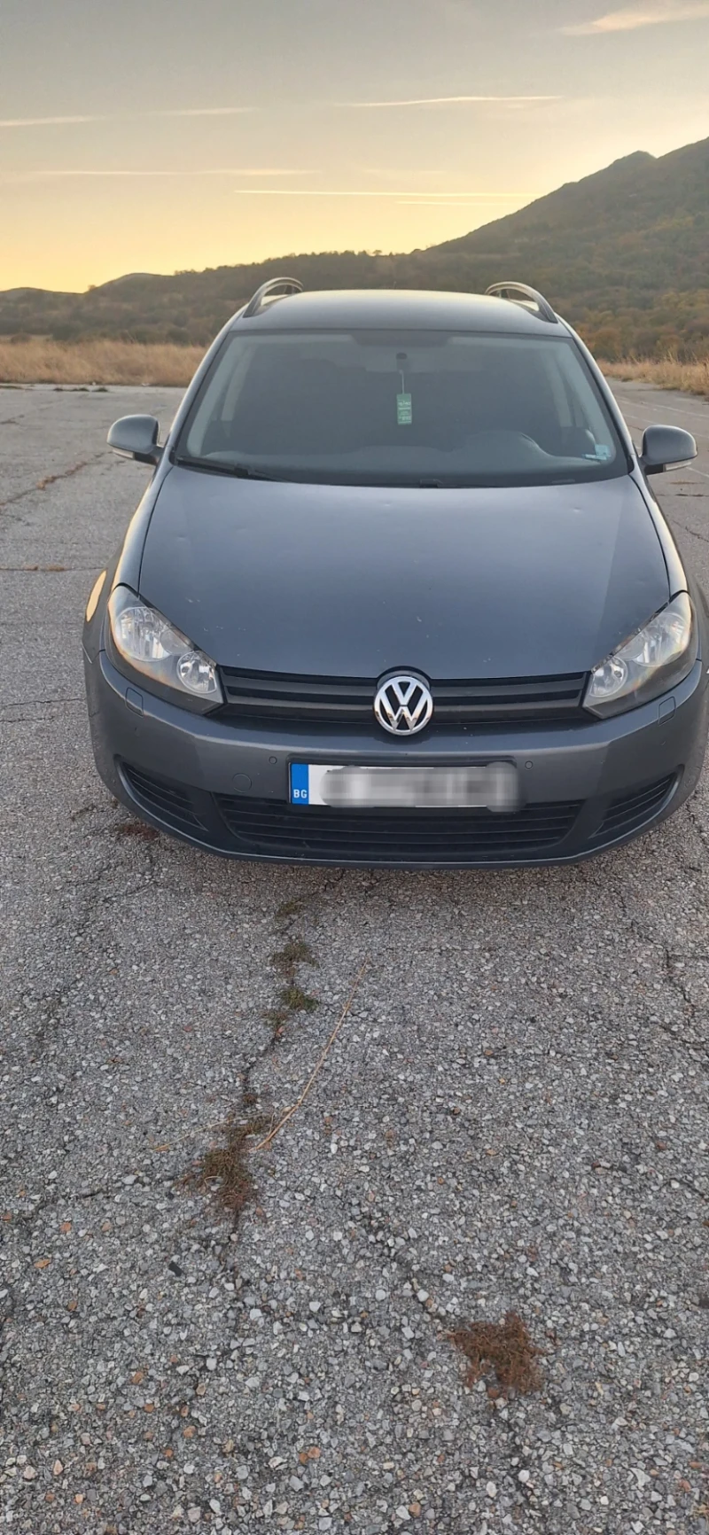 VW Golf, снимка 1 - Автомобили и джипове - 47740309