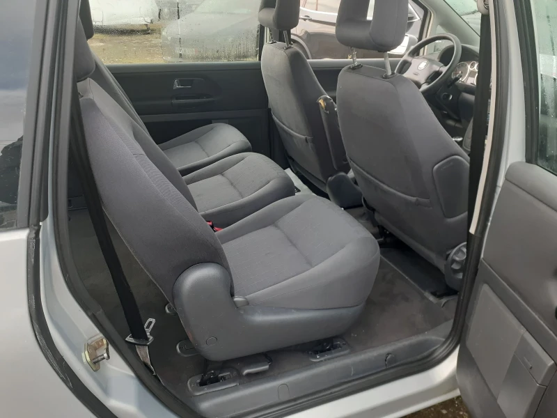 Seat Alhambra 2, 0 БЕНЗИНОВ 116 кс 7местен , снимка 9 - Автомобили и джипове - 48413727