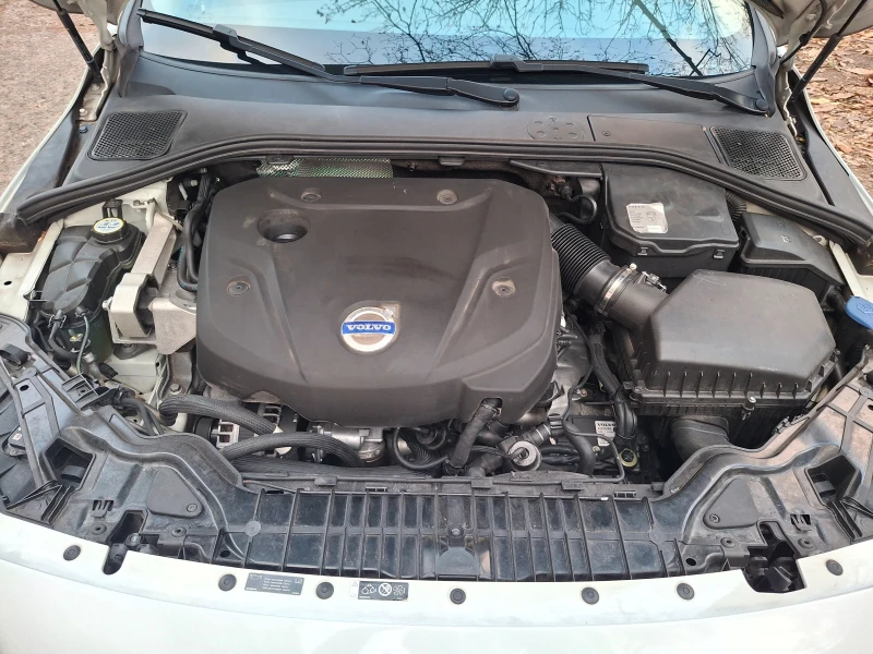 Volvo V60 D4 181к.с.евро 6, снимка 14 - Автомобили и джипове - 48509522