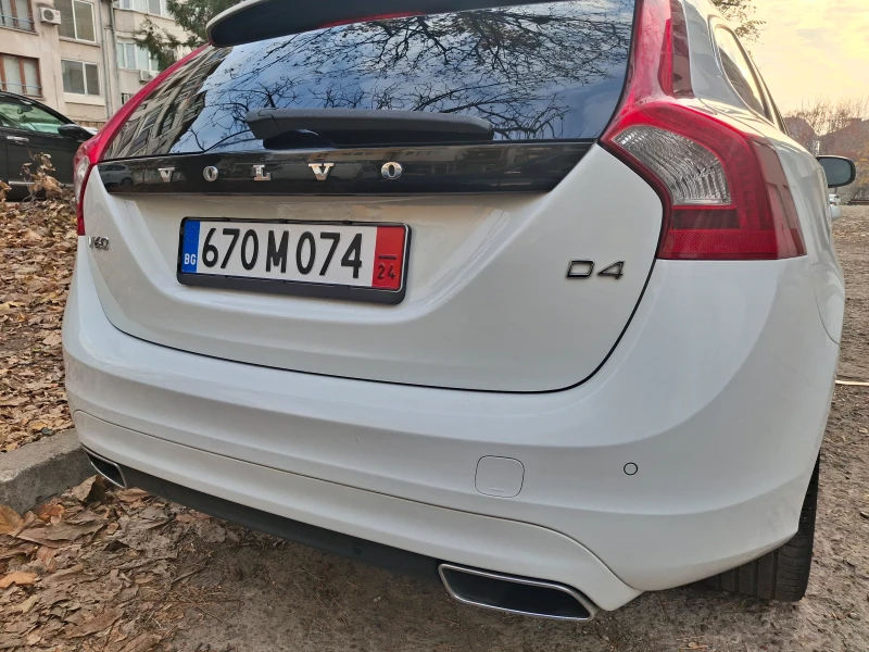 Volvo V60 D4 181к.с.евро 6, снимка 6 - Автомобили и джипове - 48509522