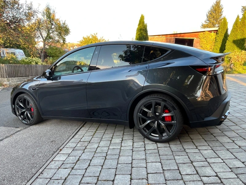Tesla Model Y PERFORMANCE* JUNIPER-EDITION* LONG-RANGE* AWD* PAN, снимка 5 - Автомобили и джипове - 52386701