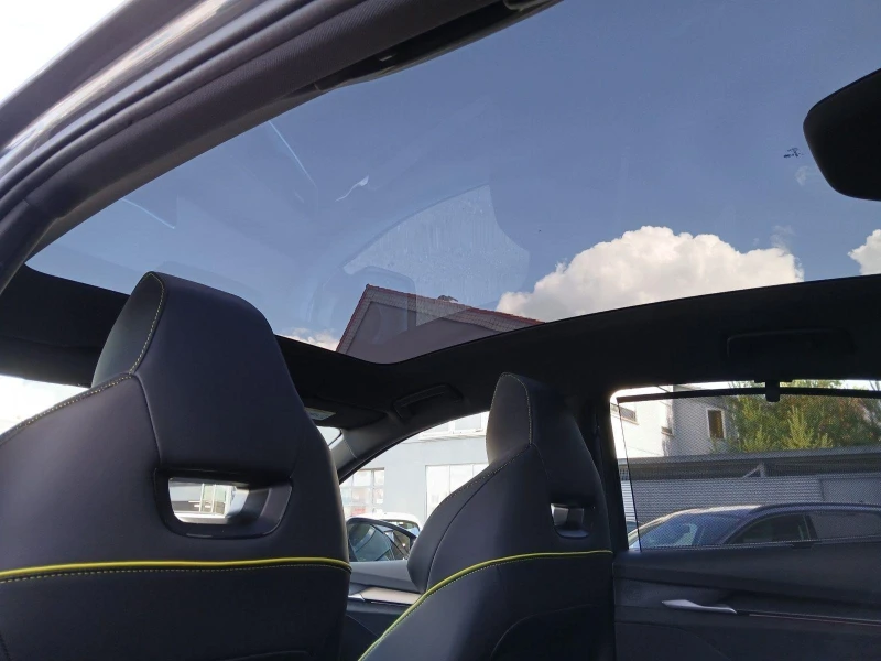 Skoda Enyaq iV RS COUPE 4x4 CANTON HEAD UP PANORAMA MATRIX 360, снимка 17 - Автомобили и джипове - 52459496