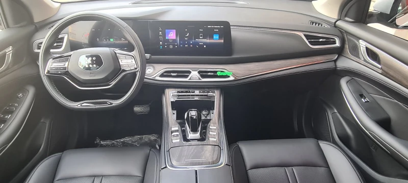 DONGFENG E5 1.5i Plug in Hybrid, снимка 8 - Автомобили и джипове - 52548523