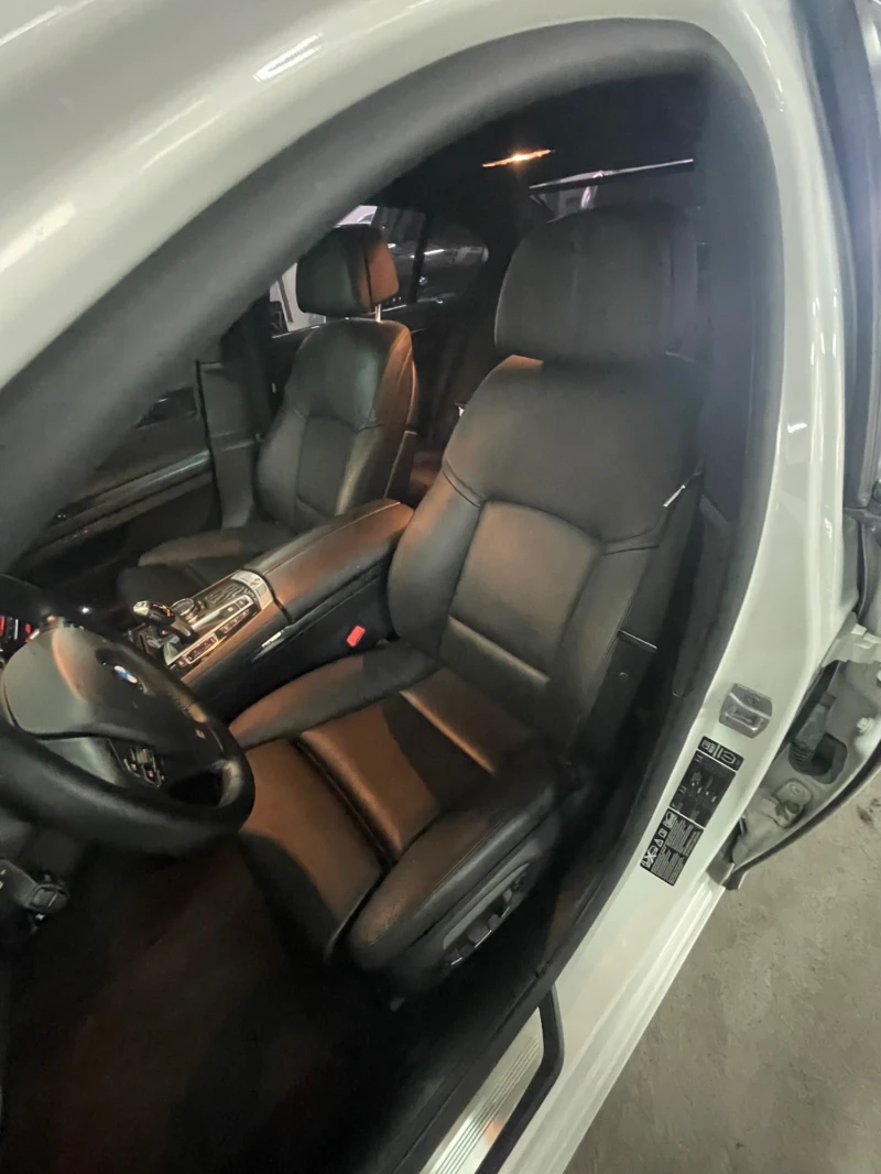 BMW 740 XD/Mpak/Face/Digital/СМЕНЕНИ ВЕРИГИ/ФУЛЛ!!!, снимка 12 - Автомобили и джипове - 52554497