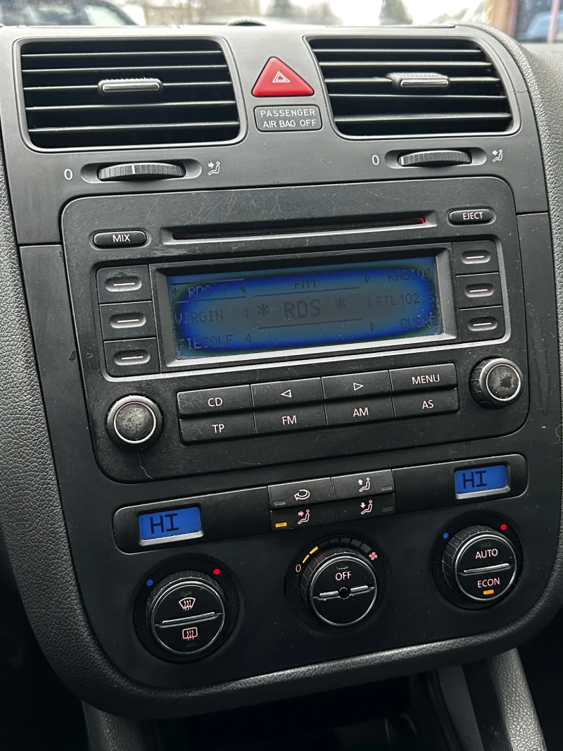 VW Golf 1.9TDi, снимка 8 - Автомобили и джипове - 52925588