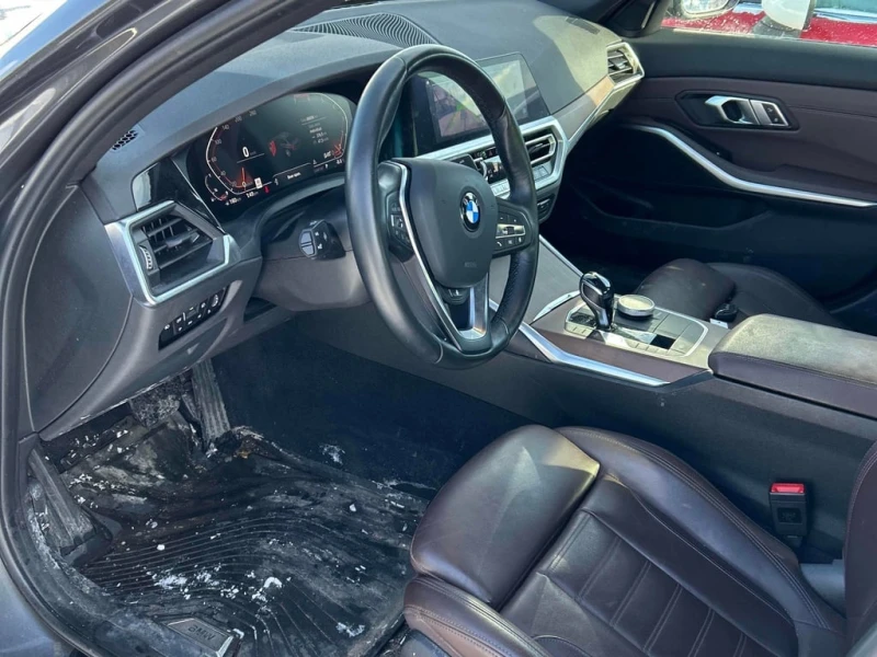 BMW 330 i xDrive 2021 * CARFAX * БЕЗ ПЪРВОНАЧАЛНА ВНОСКА, снимка 8 - Автомобили и джипове - 53209668