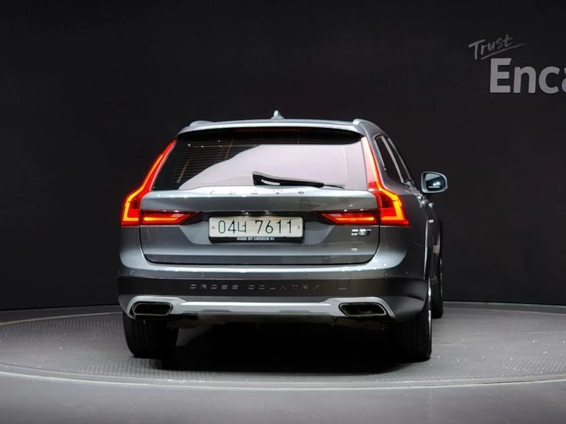 Volvo V90 D5 AWD| 190к.с.| ВКЛ.ТЕХНОТЕСТ, снимка 4 - Автомобили и джипове - 55401298