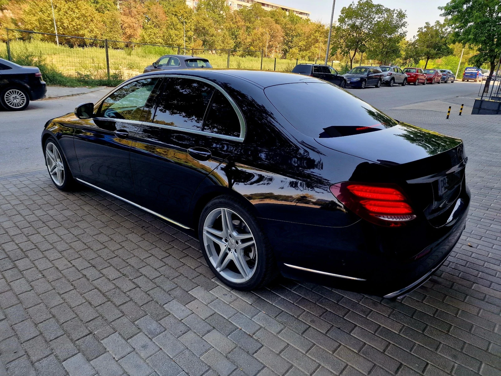Mercedes-Benz E 220 * CDI* AVANTGARDE* 9G-TRONIC* PODGREV* TOUCHPAD*  - изображение 3
